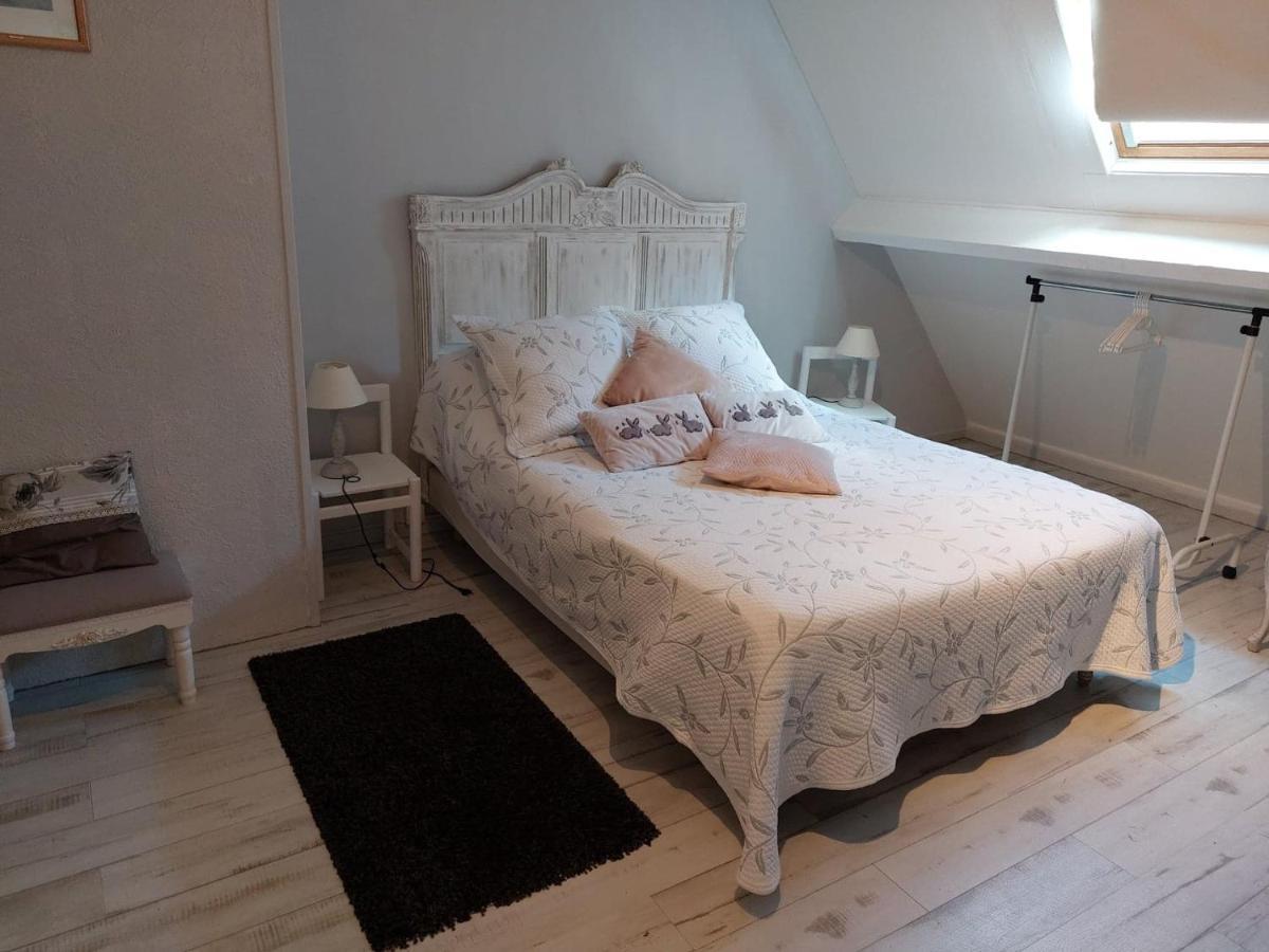 Le Petit Bois Normand - Chambre D'Hote Bed and Breakfast Champ-du-Boult Exterior foto