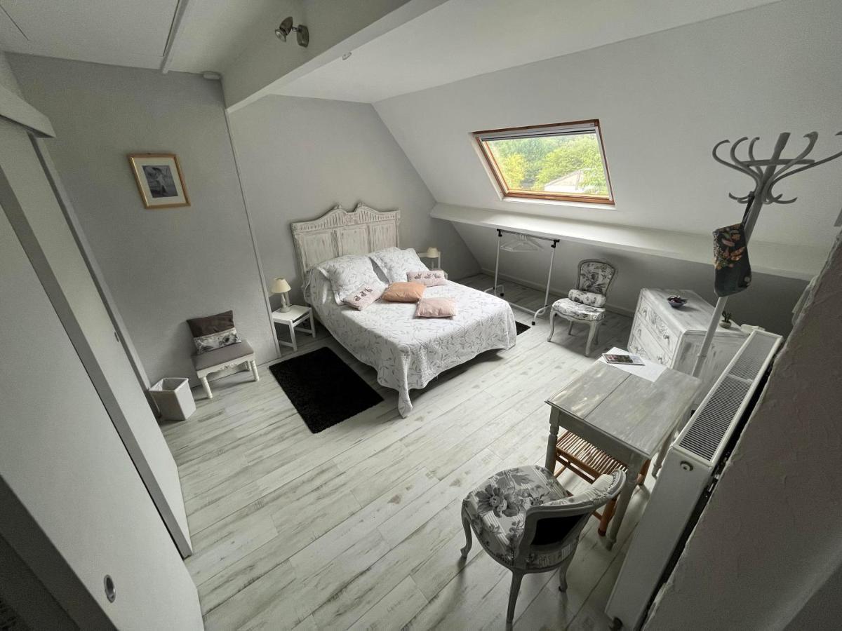 Le Petit Bois Normand - Chambre D'Hote Bed and Breakfast Champ-du-Boult Exterior foto