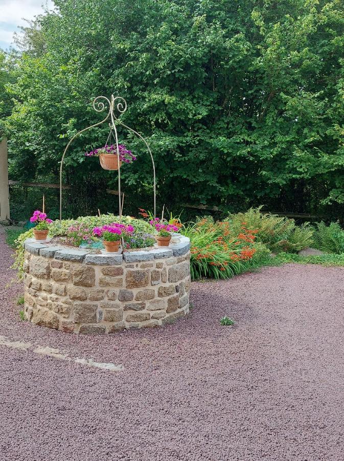 Le Petit Bois Normand - Chambre D'Hote Bed and Breakfast Champ-du-Boult Exterior foto
